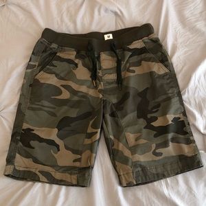 Men’s Camo Shorts Medium